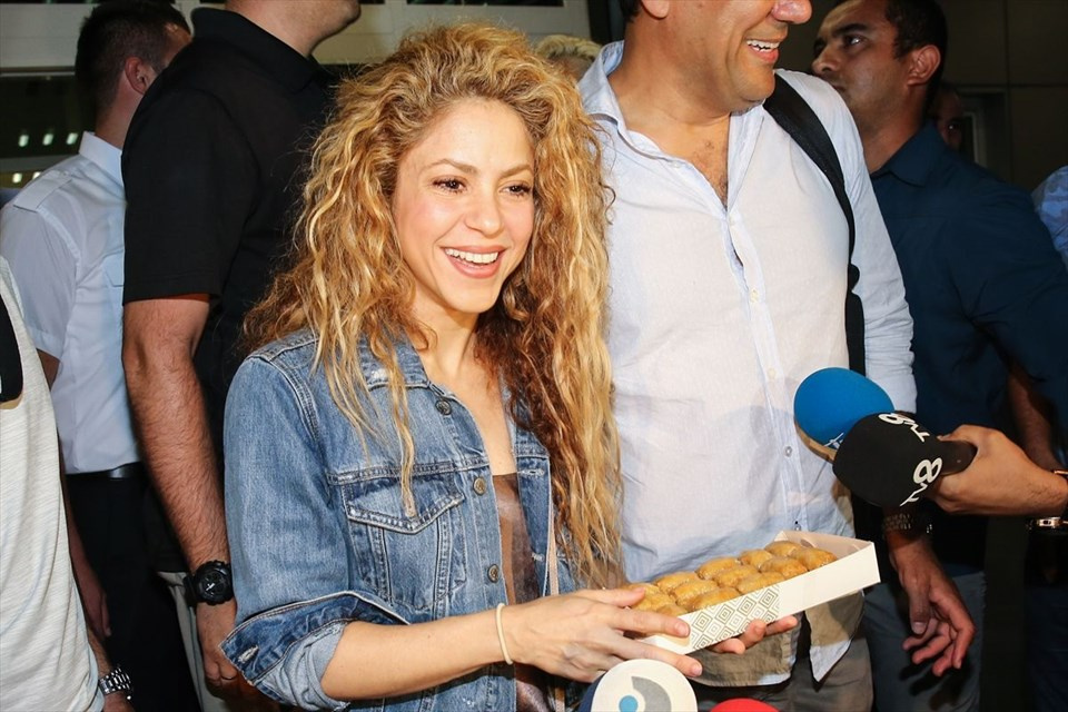Ünlü şarkıcı Shakira İstanbul'da