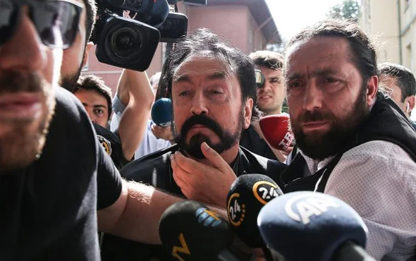 Iste Adnan Oktar In Evinden Cikanlar Herkes Soke Oldu Internet Haber