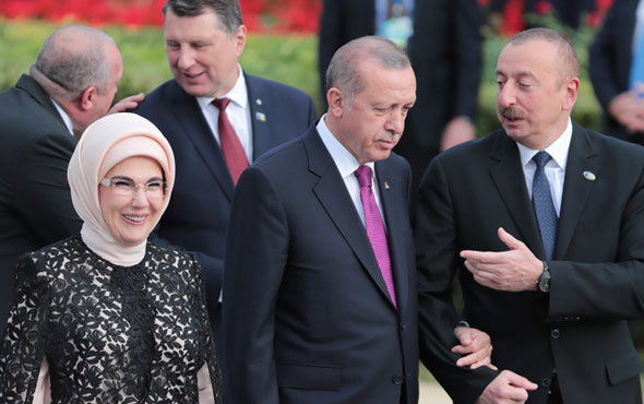 Erdoğan NATO Zirvesi'nde 'aile fotoğrafı'na katıldı