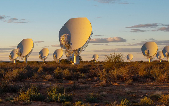 Güney Afrika galaksi araştırmaları için yeni teleskop piyasaya sürdü