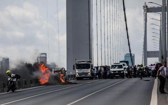 15 Temmuz Şehitler Köprüsü'nde korkutan araç yangını