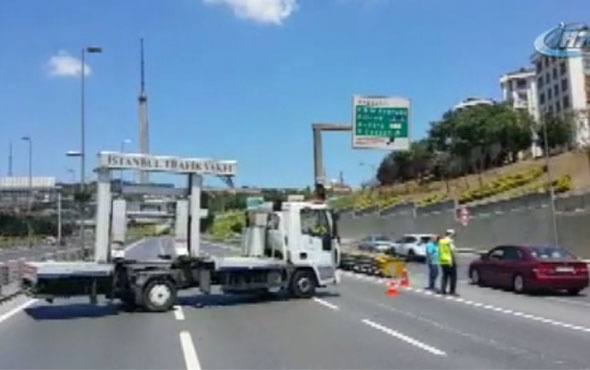Şehitler köprüsü trafiğe kapatıldı!
