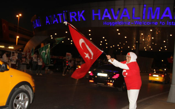  Atatürk Havalimanı'nda 15 Temmuz nöbeti 