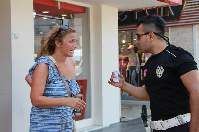 Antalya'da kabusu yaşadı! Kadın turist başına gelene inanamadı