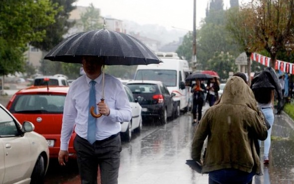 Edirne'de yağmur hayatı felç etti!