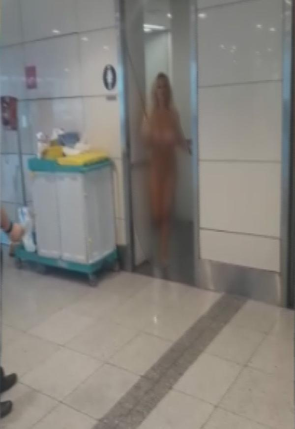 Atatürk Havaalanı'nda 'çıplak kadın yolcu' alarmı...