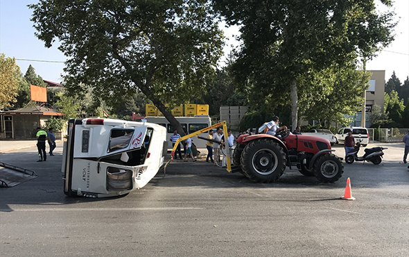 İşçi servisi devrildi: Çok sayıda yaralı var!