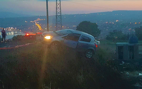 İnşaat uçurumunu son anda fark etti: Otomobil asılı kaldı!