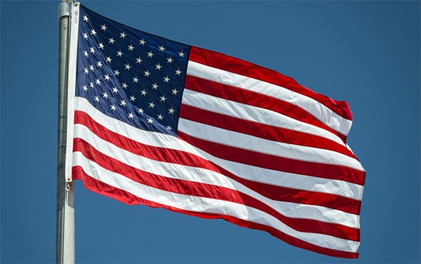 ABD'de bayraklar yarıya iniyor!
