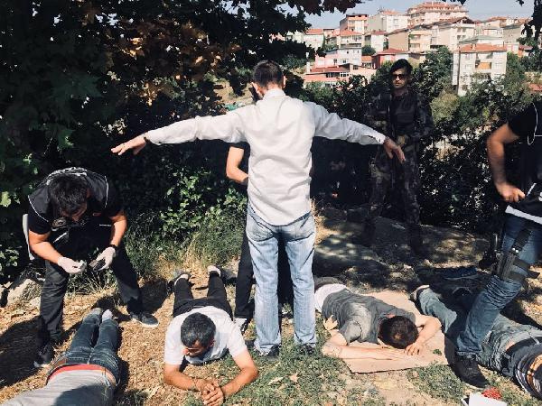 Üsküdar'da hareketli dakikalar: Polis suçüstü yakaladı!