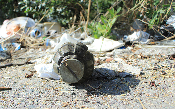 TIR parkında patlamamış el bombası bulundu!