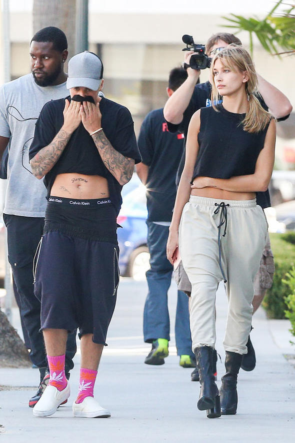 Justin Bieber ile Hailey Baldwin nişanlandı