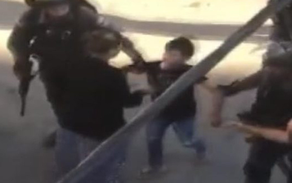 İsrail askerleri 10 yaşındaki Filistinli bir çocuğu gözaltına aldı