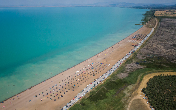 Konya Ovası'nda plaj keyfi! Antalya sahillerini aratmadı