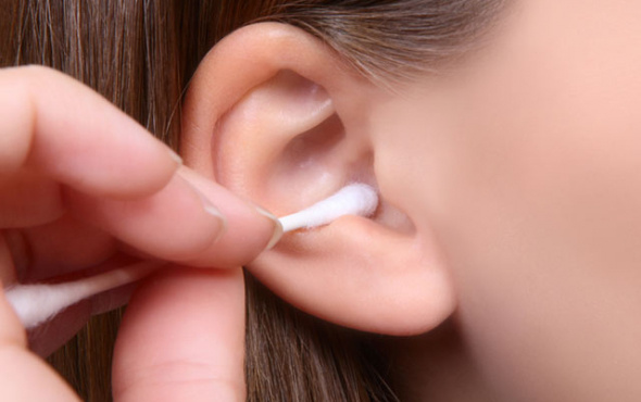 Kulak çubuğu ile kulak temizlemek doğru mu?