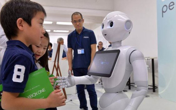 Japonya'da İngilizce derslerine robot girecek!