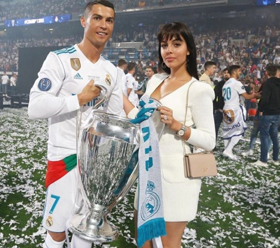Ronaldo ailesine Juventus forması giydirdi ortalık yıkıldı