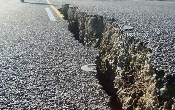 Korkutan uyarı: 7'nin üzerinde deprem olursa şaşırmayın!