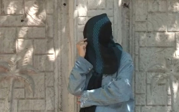 Adana'da yüzü kapalı kadın paniği