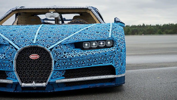 Bugatti'nin şaheser otomobilini hiç böyle görmediniz
