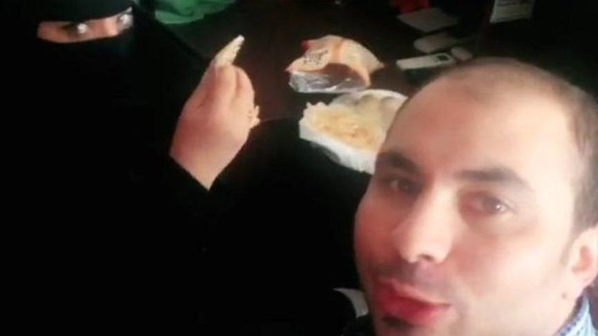 Suudi Arabistan’da bir kadınla kahvaltı yapan kişi gözaltına alındı