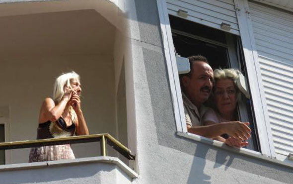 İstanbul'da bu sabah! Korku dolu anlar camlarda balkonlarda beklediler