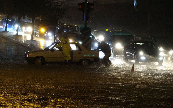 Trabzon'da havalimanı uçuş trafiğine kapandı