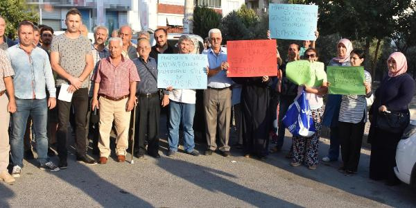 İzmir’de mahallelinin 'fuhuş' isyanı!