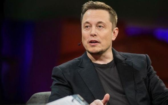 Elon Musk'ın uzaya göndereceği ilk turistin kimliği açıklandı