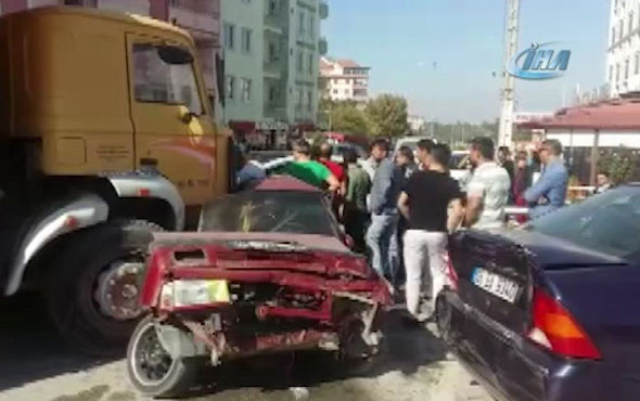 Çorum'da feci kaza! Freni boşalan kamyonet dehşet saçtı