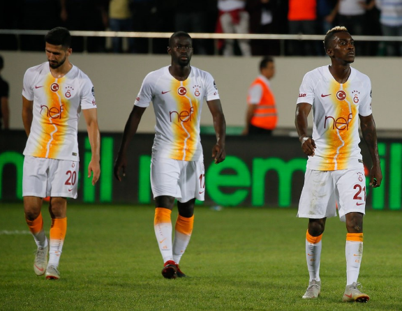 Galatasaray'ın forması için olay yorum: Çok çirkin Mahmutpaşa’da yapılmış gibi