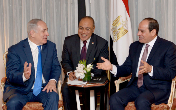 Netenyahu Sisi'ye övgüler yağdırdı