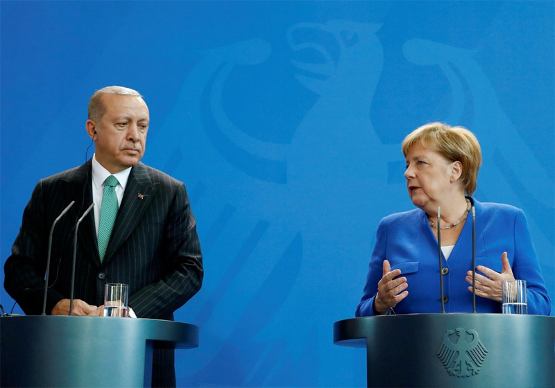 Erdoğan Merkel basın toplantısında bomba açıklamalar: FETÖ sorulunca... 