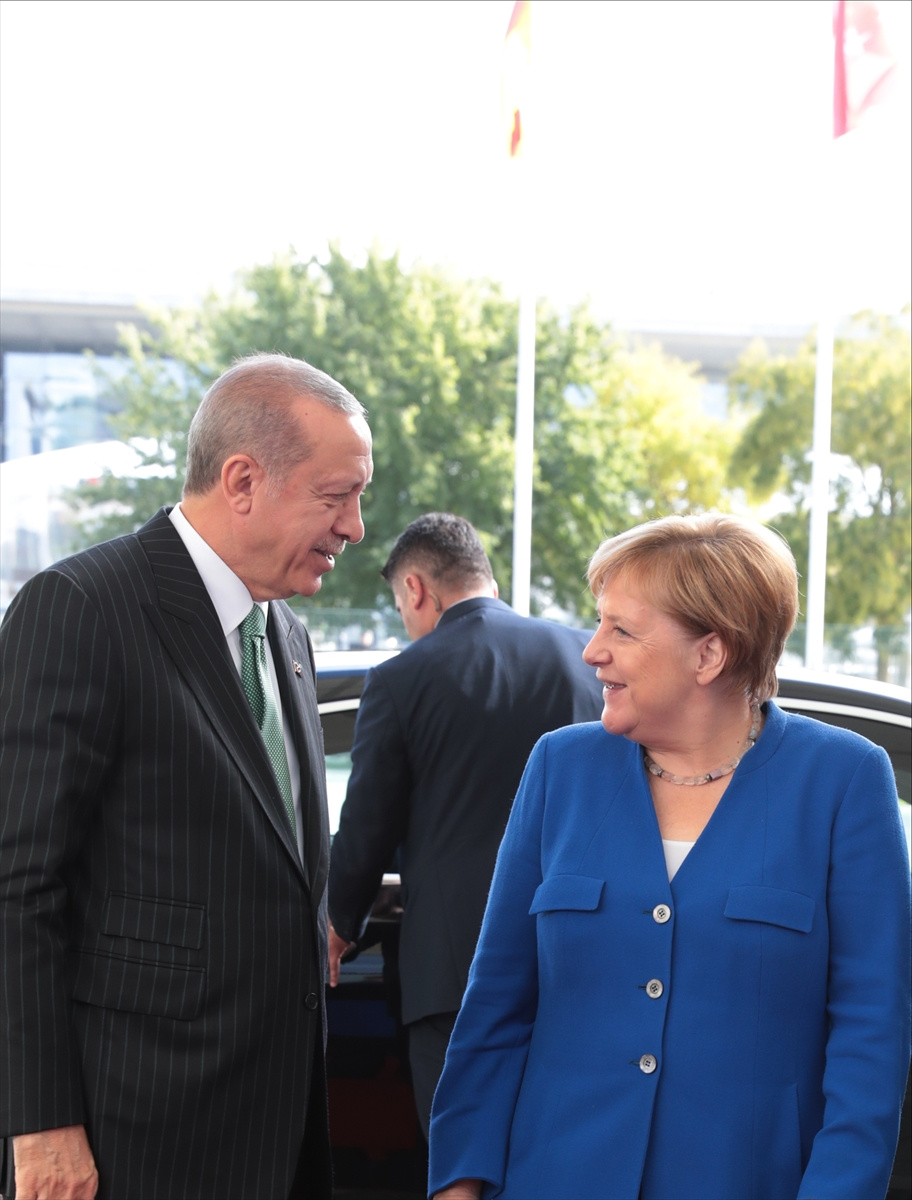 Merkel'in Erdoğan'a hayran bakışı dikkatlerden kaçmadı!