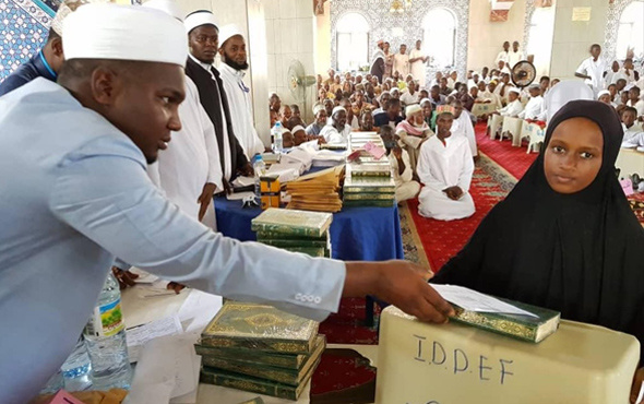 İDDEF'in Gine'deki Kur'an kursu öğrencileri mezun oldu