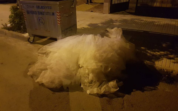 Düğün gecesi inanılmaz olay: Gelinliği çöpe attılar!