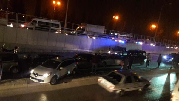 Adana'da 10 araç birbirine girdi: Yaralılar var!