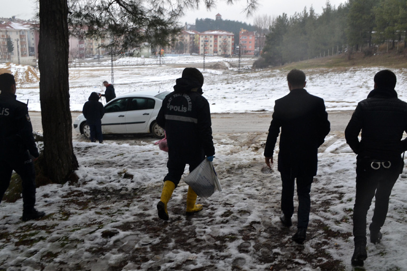 Kestane toplamak için ormana gitti poşeti açınca şoke oldu