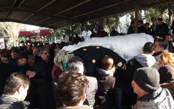 Ukrayna'da öldürülen Buket Yıldız'a gelinlikli veda