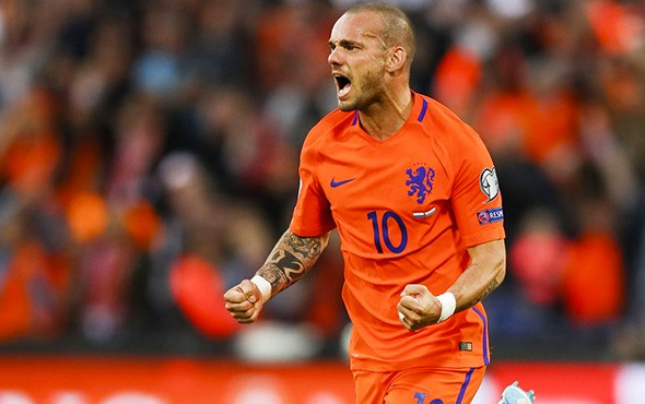 Sneijder Türkiye'ye mi dönüyor? Başkan resmen açıkladı