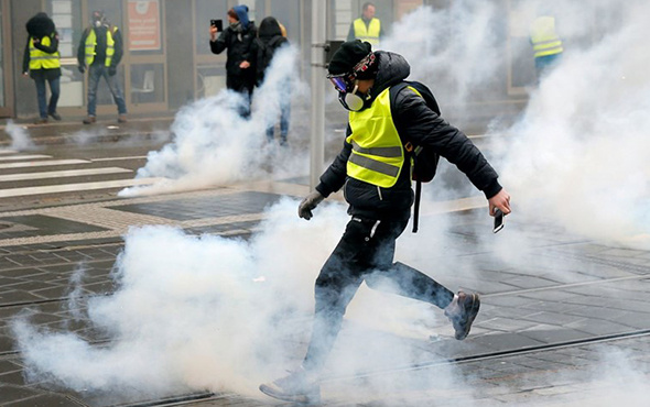 Paris'te 167 sarı yelekli gözaltına alındı!