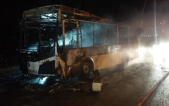 Hareket halindeki halk otobüs alev alev yandı!
