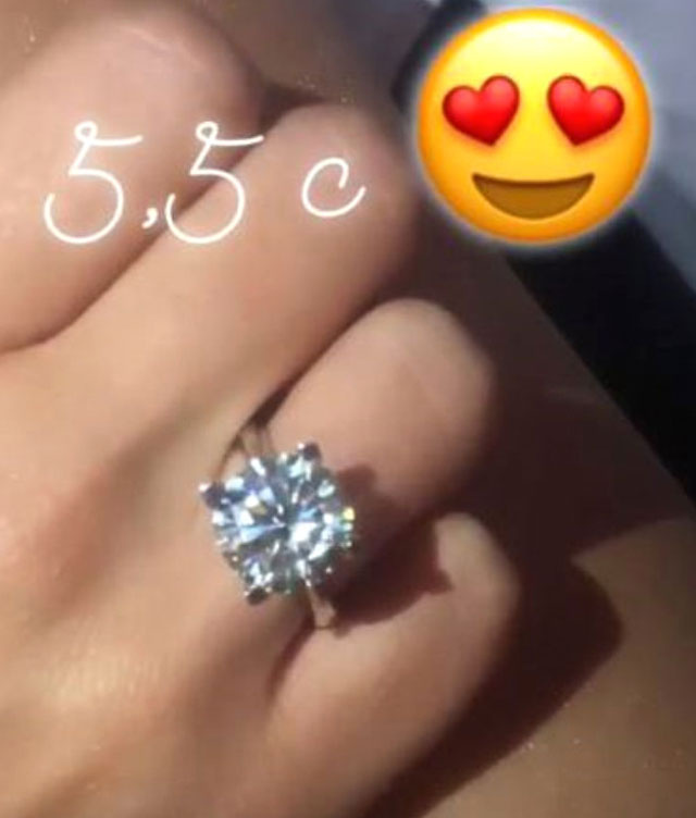 Futbolcu sevgilisi Selin Ciğerci'nin parmağına servet taktı! Evleniyorlar
