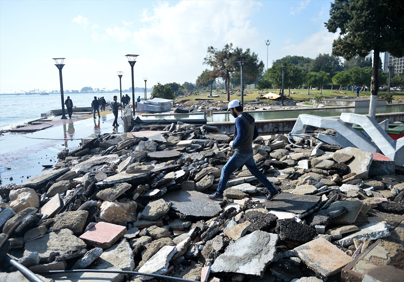 Mersin'de hasar çok büyük! Başkan 'bu bir afet' dedi