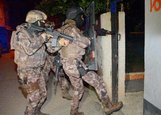 Adana merkezli 3 ilde PKK operasyonu: 7 gözaltı