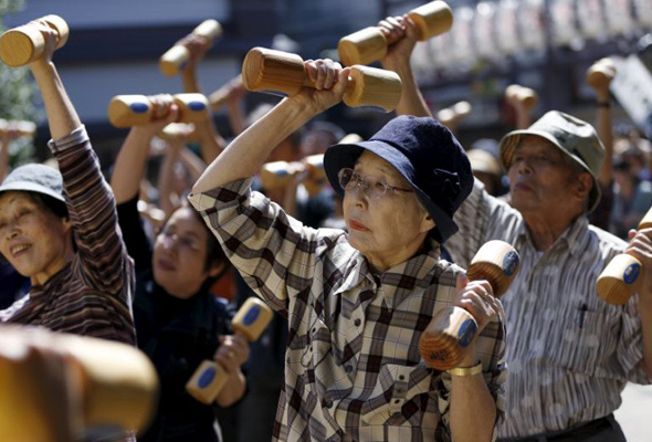 Japonlar çalışmaya doymuyor emeklilik yaşının 70 olmasını istediler