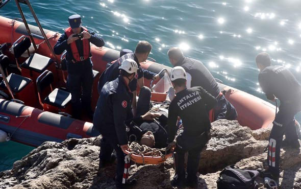 Antalya'da balık tutan adam 6 metreden kayalıklara düştü