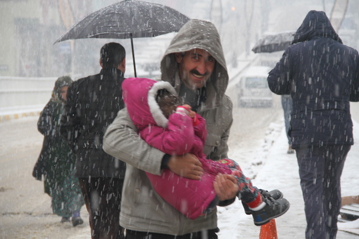 Yarın kar başlıyor Meteoroloji alarm verdi 4 gün bu illeri perişan edecek