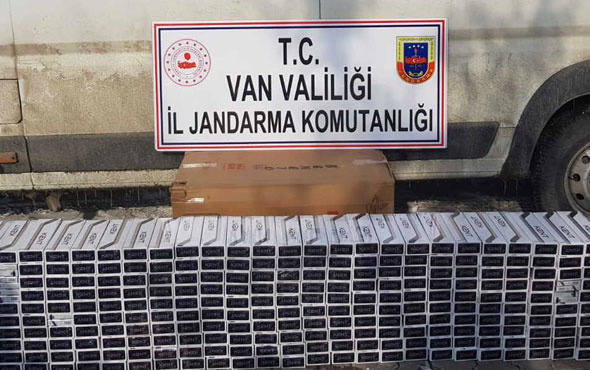 Bebek kıyafetlerinin arasından binlerce kaçak sigara çıktı