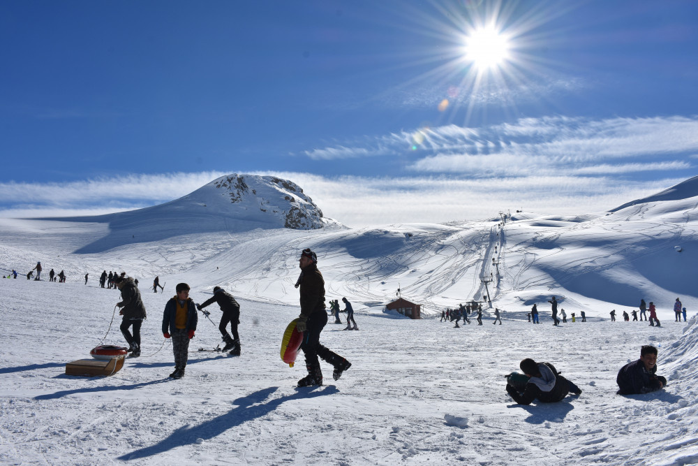 Hakkari kayak merkezinde yarıyıl  tatili yoğunluğu